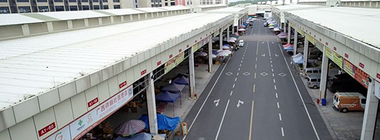 先做底漆對于環(huán)氧地坪漆質量的影響